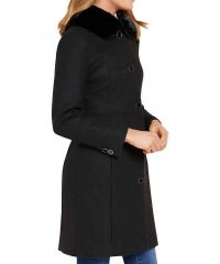 women-fur-collar-black-coat